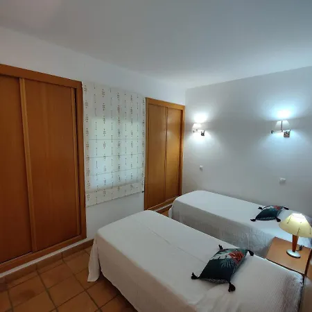 Spacious 3-Bedroom Condo With Pool * Lagos
