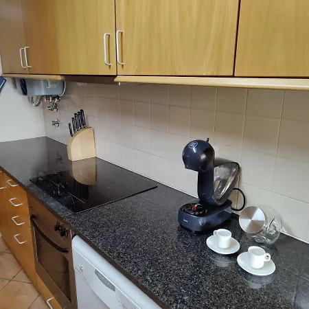 Apartment Spacious 3-Bedroom Condo With Pool *