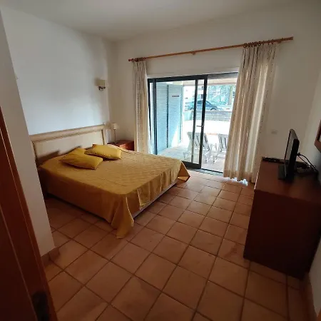 Spacious 3-Bedroom Condo With Pool Lagos