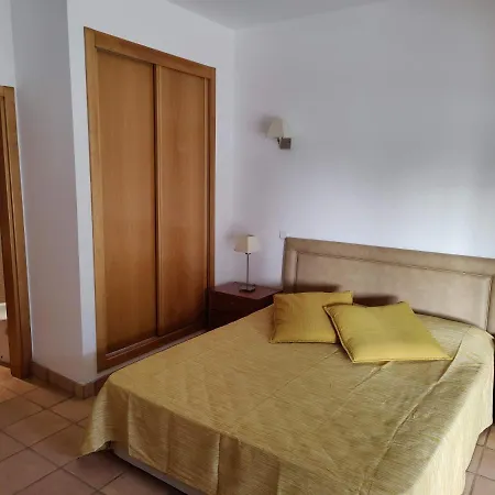 Spacious 3-Bedroom Condo With Pool Apartment Lagos